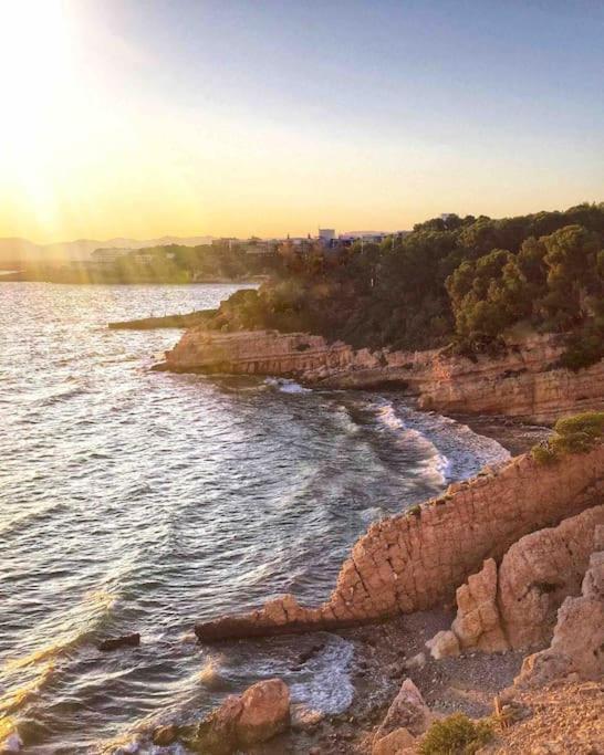 Luxurious La Paz: Beach, Port Aventura Golf Villa Salou