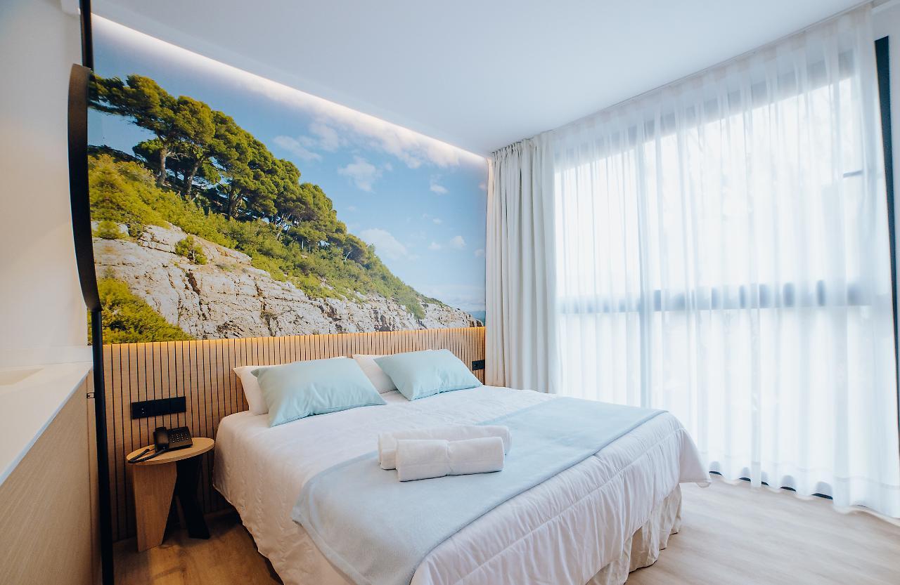 Alannia Hotel