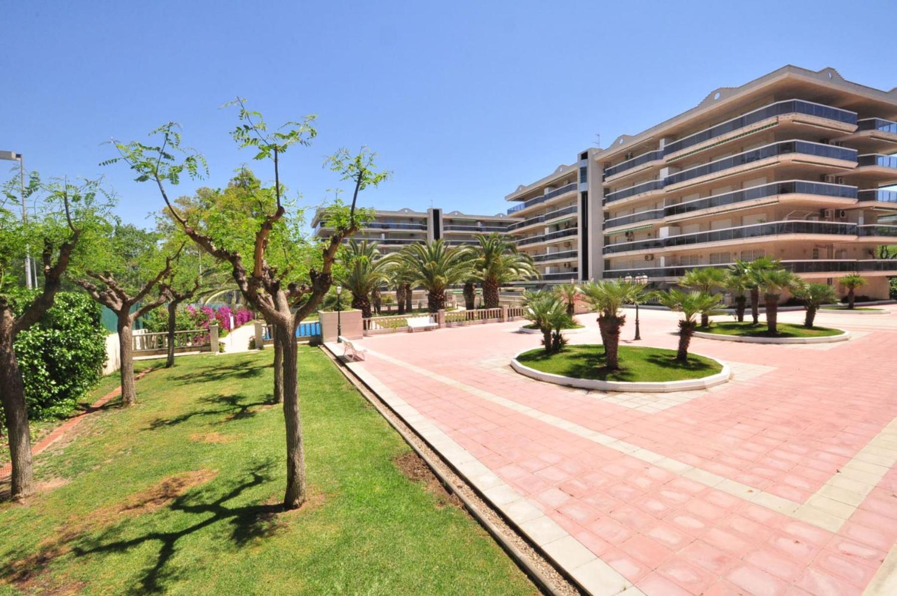 Litoral Costa Dorada - Living Park Only Families