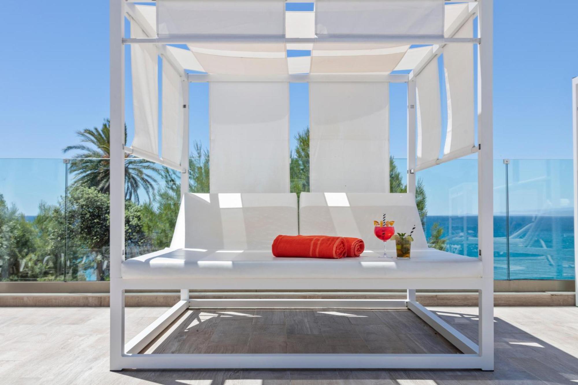 Hotel Punta Dorada 4*