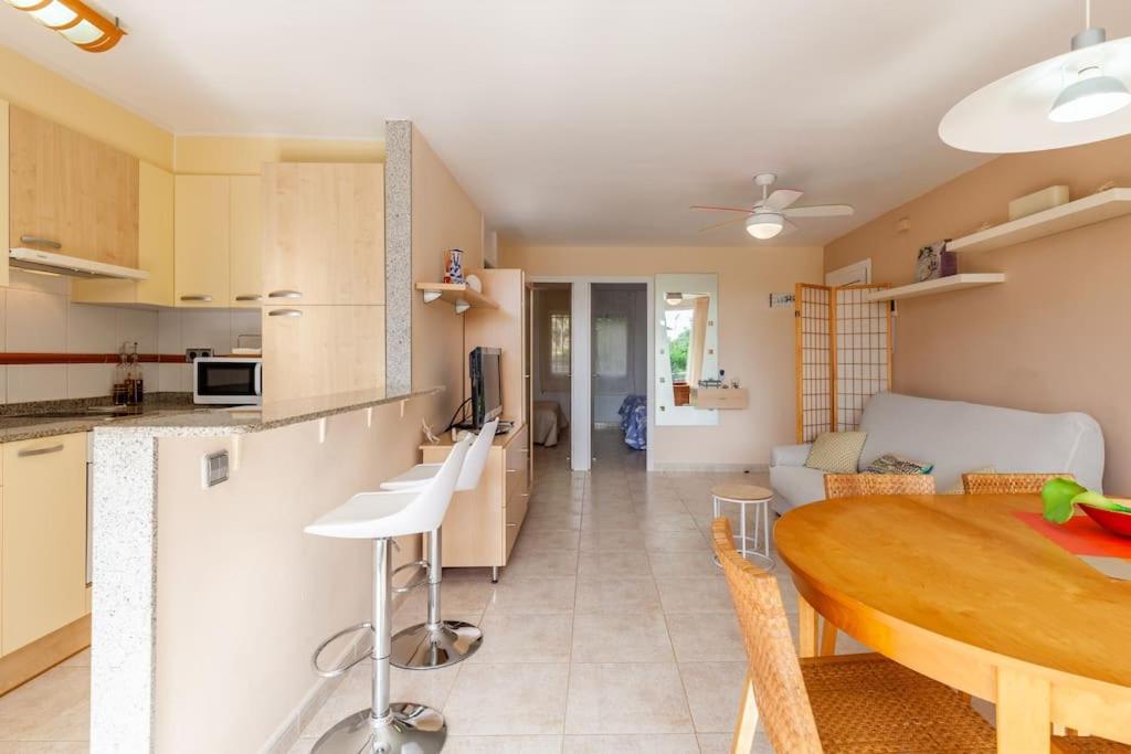 Apartment 50 Meters From Cala Crancs- Terrace And Seaviews *