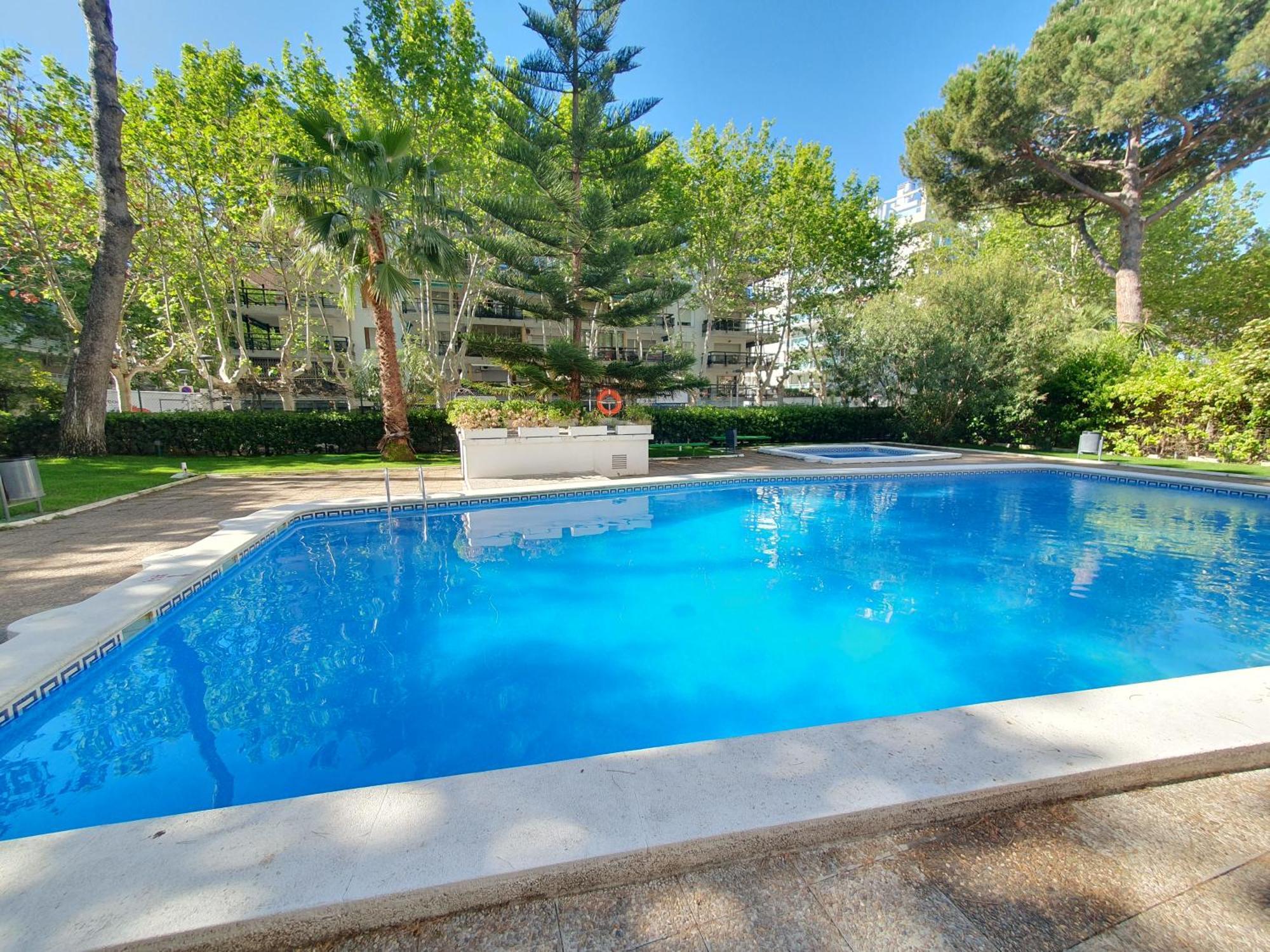 Centro Piscina Gisamar * Salou