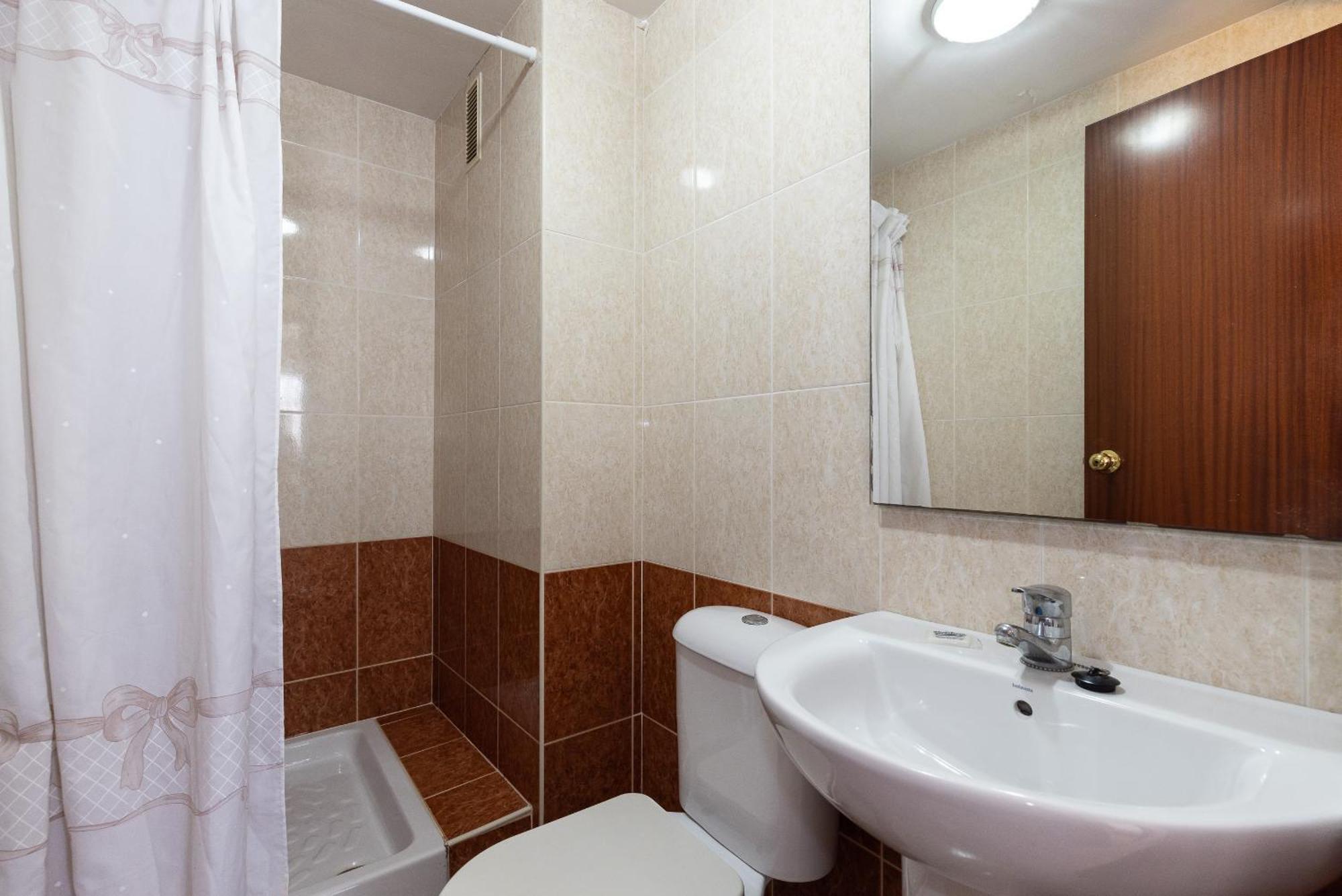 Rentalmar Ventura Village Families Apartment