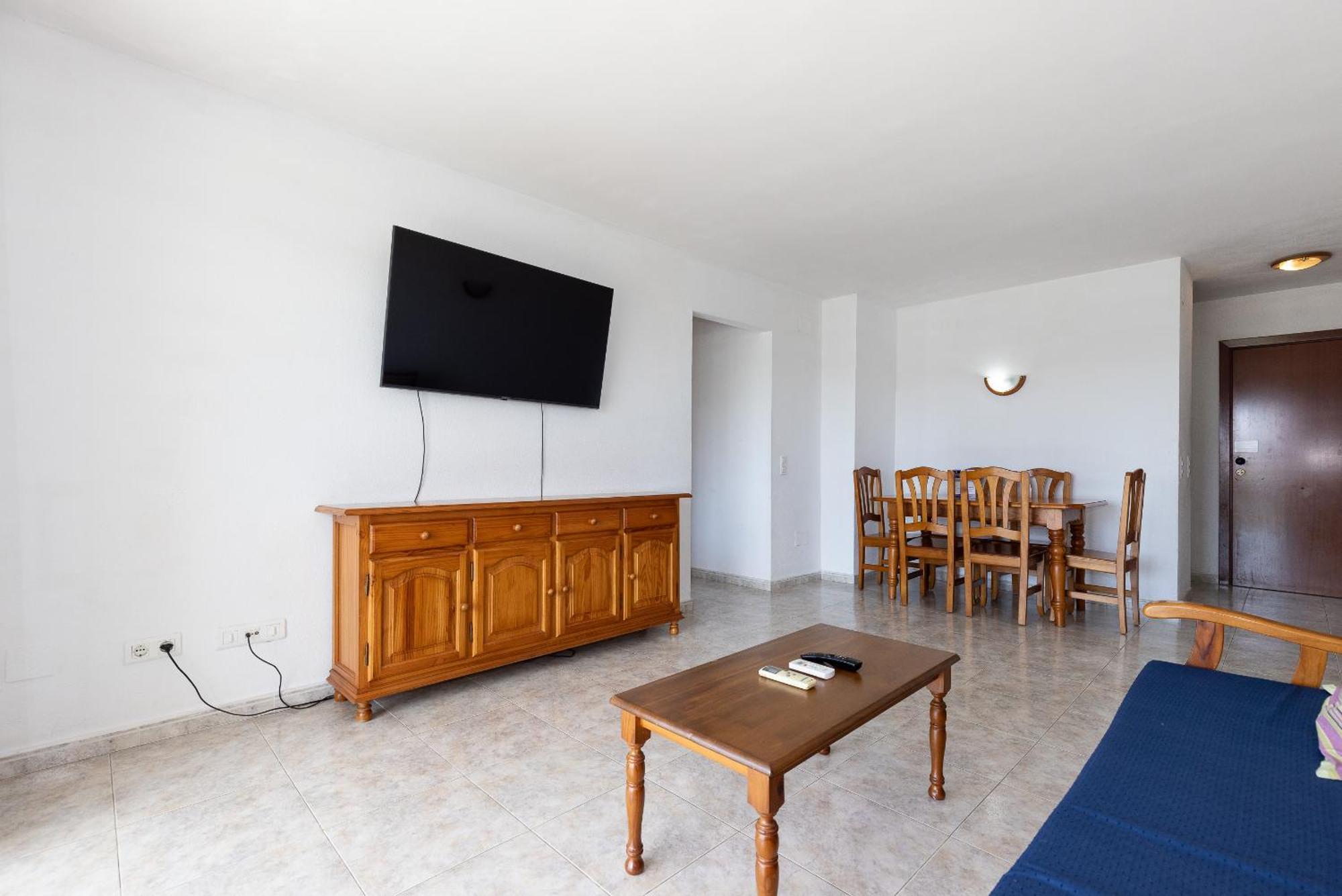 Rentalmar Ventura Village Apartment