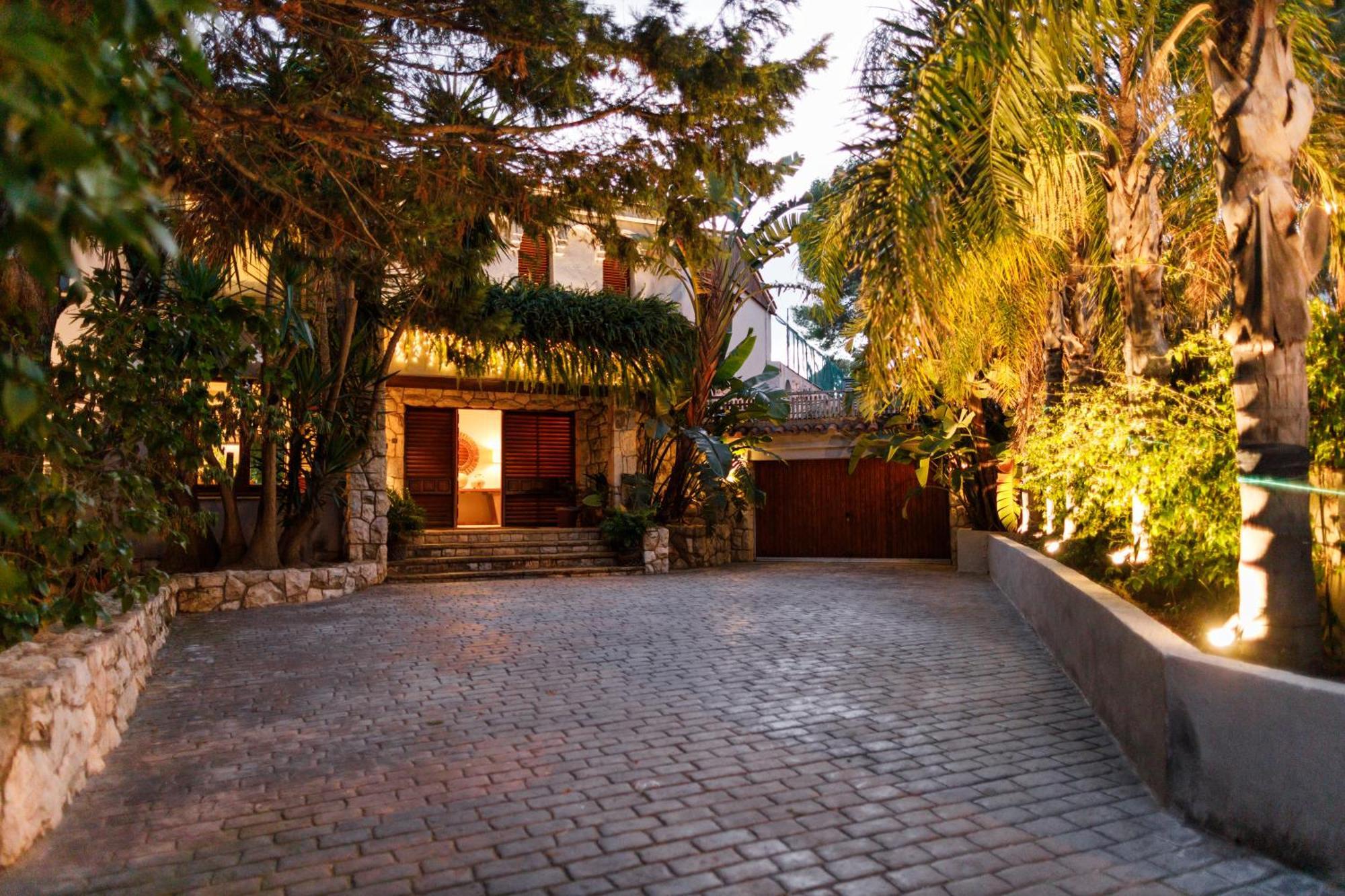 Luxurious La Paz: Beach, Port Aventura Golf Villa *