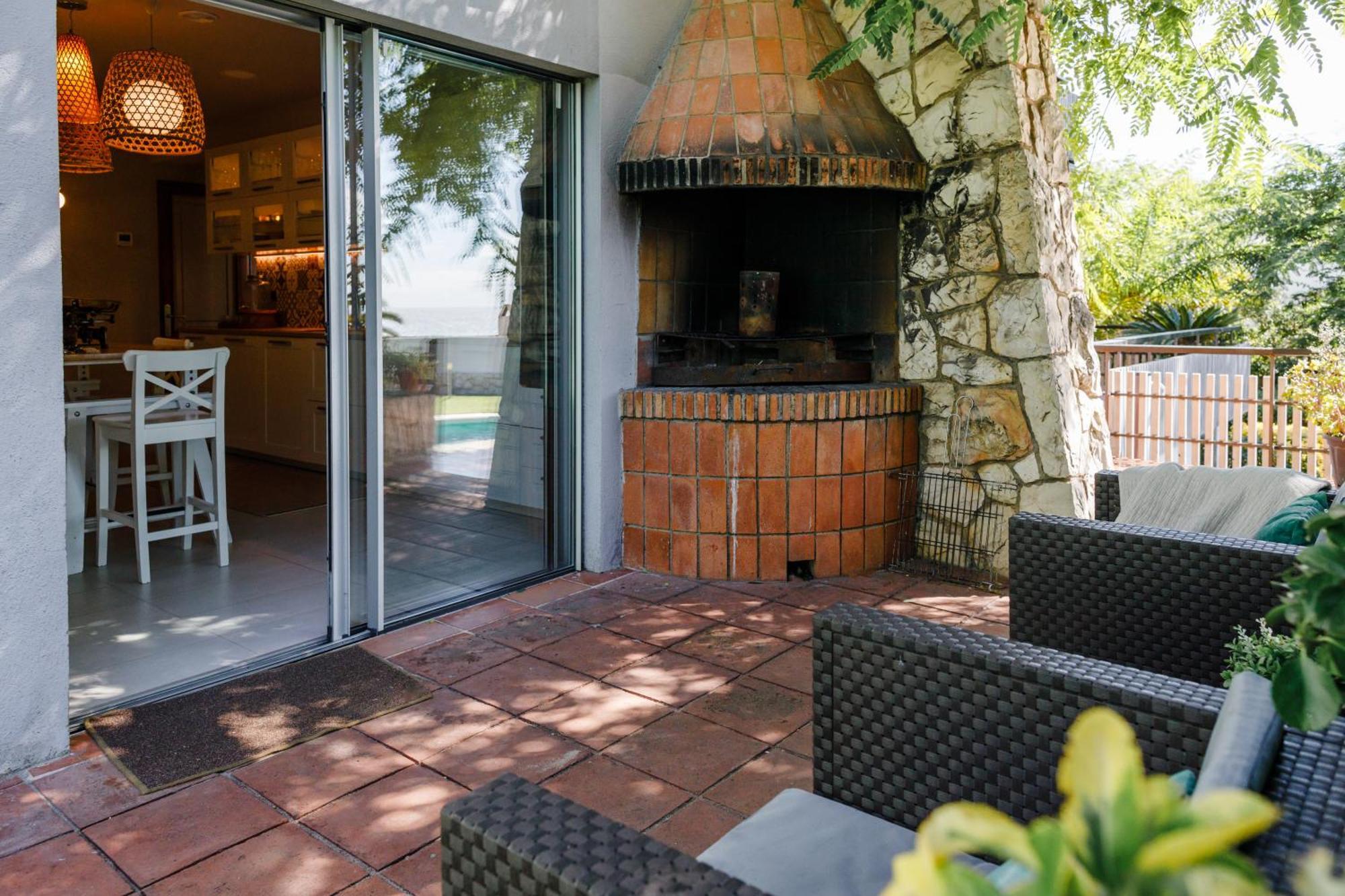 Luxurious La Paz: Beach, Port Aventura Golf Villa Salou