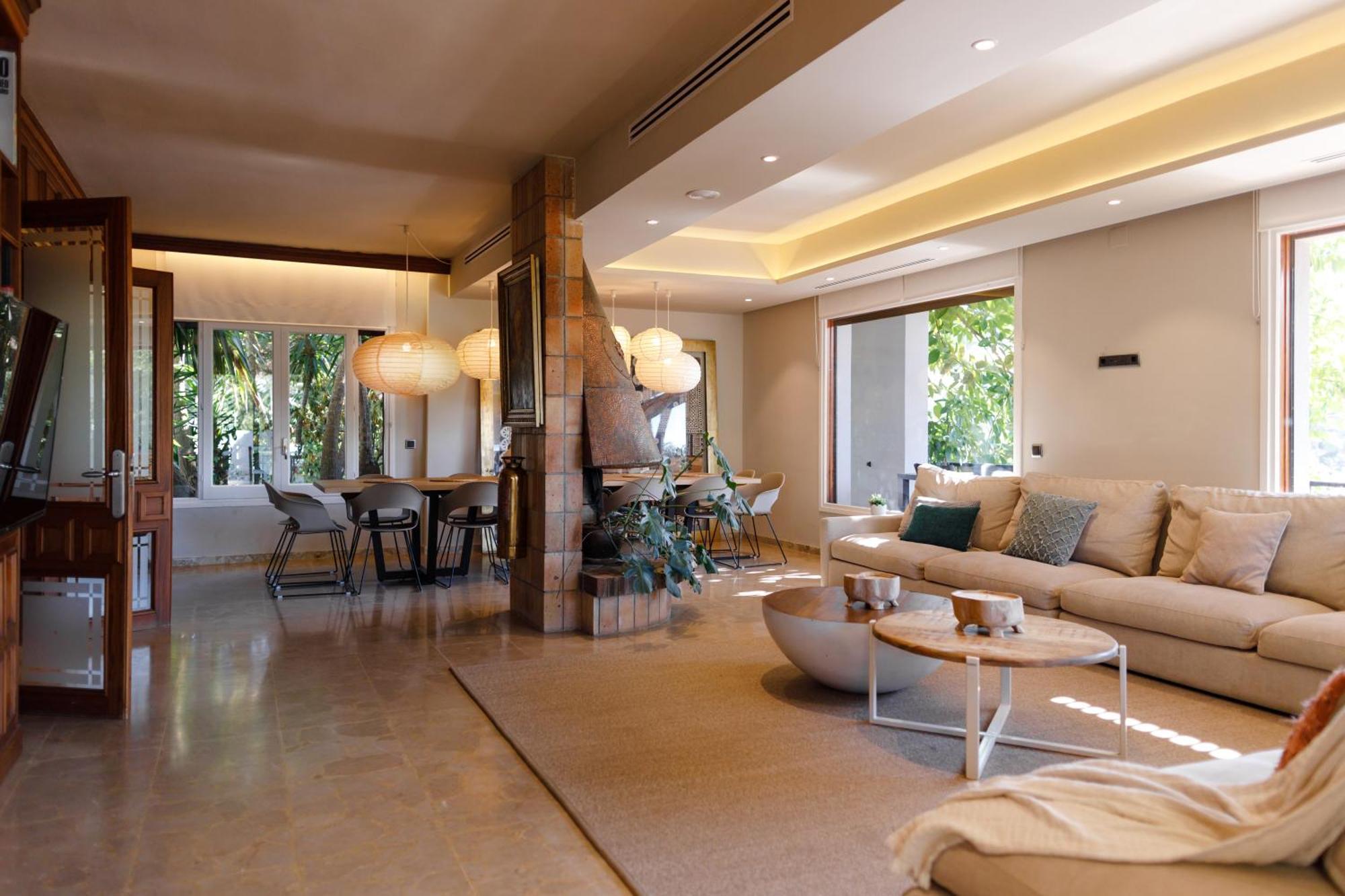 Luxurious La Paz: Beach, Port Aventura Golf Villa *