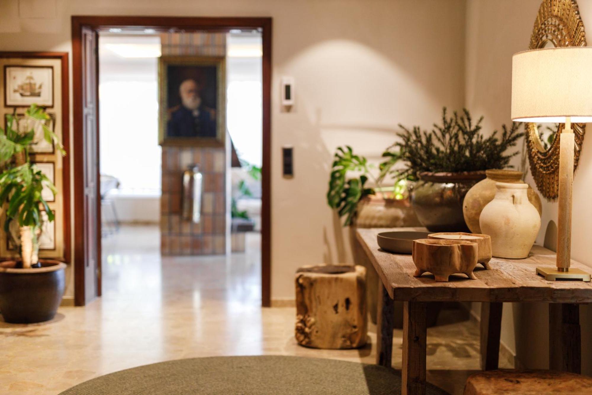 Luxurious La Paz: Beach, Port Aventura Golf Villa Salou