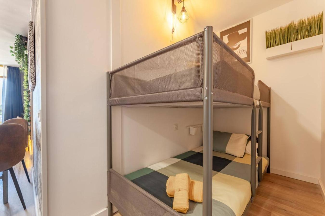 Apartment Industrial Loft At The Salou