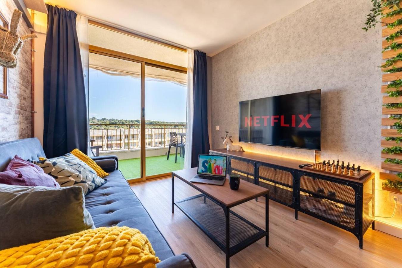 Industrial Loft At The Salou