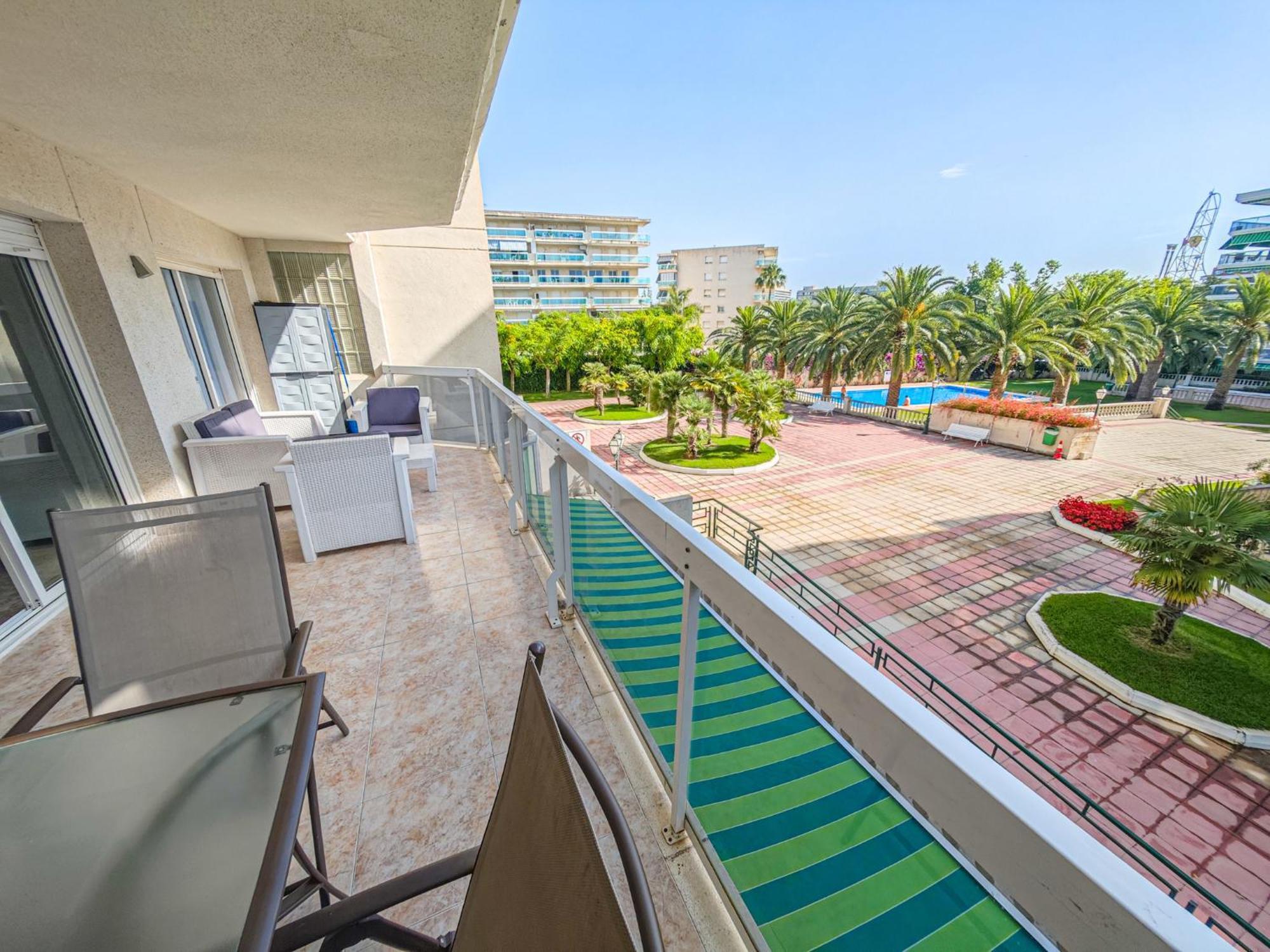 Litoral Costa Dorada - Living Park Only Families *
