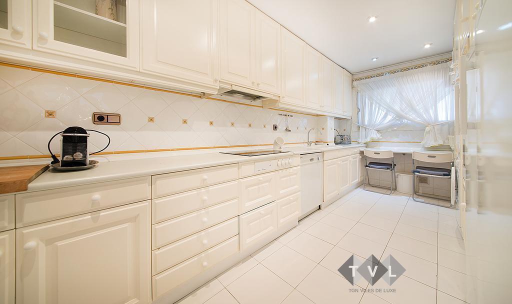 Apartment Beachfront Apartment Brussels Salou