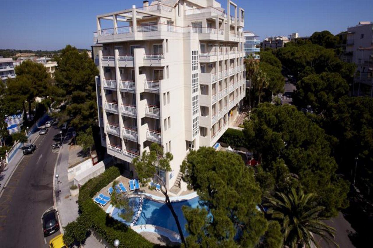 Acqua Hotel 4*