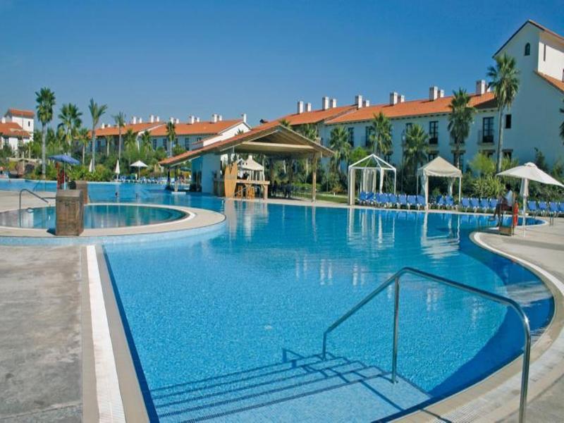 Portaventura El Paso - Includes Unlimited Access To Portaventura Park & 1 Access To Ferrari Land Hotel Salou