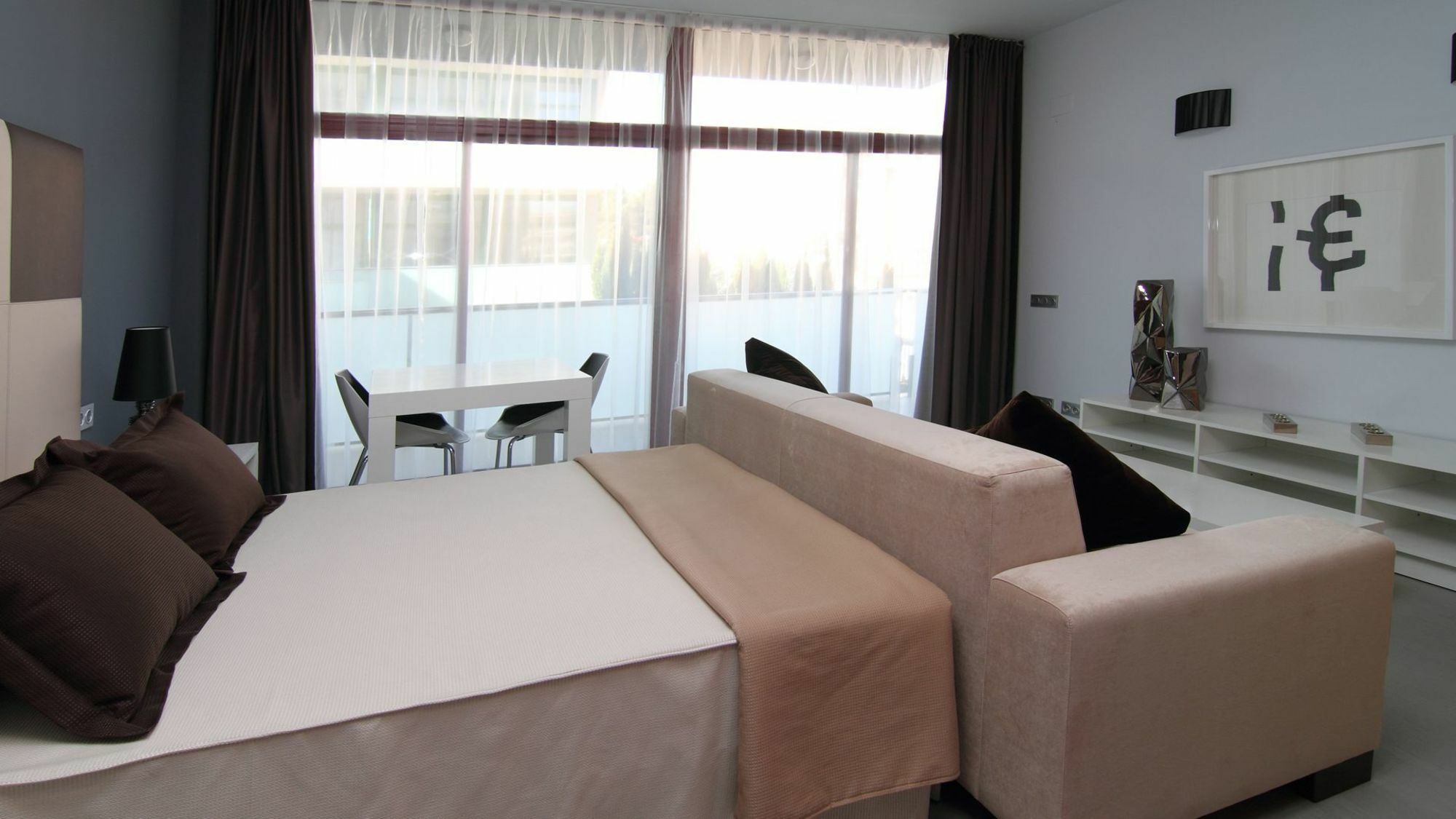 Four Elements Aparthotel