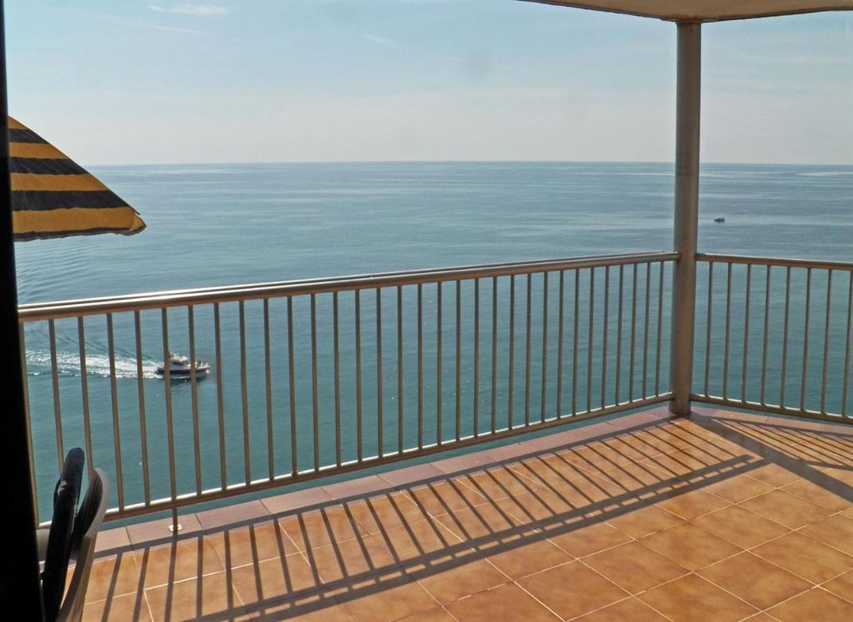 With Direct Access To The Sea Apartment Salou