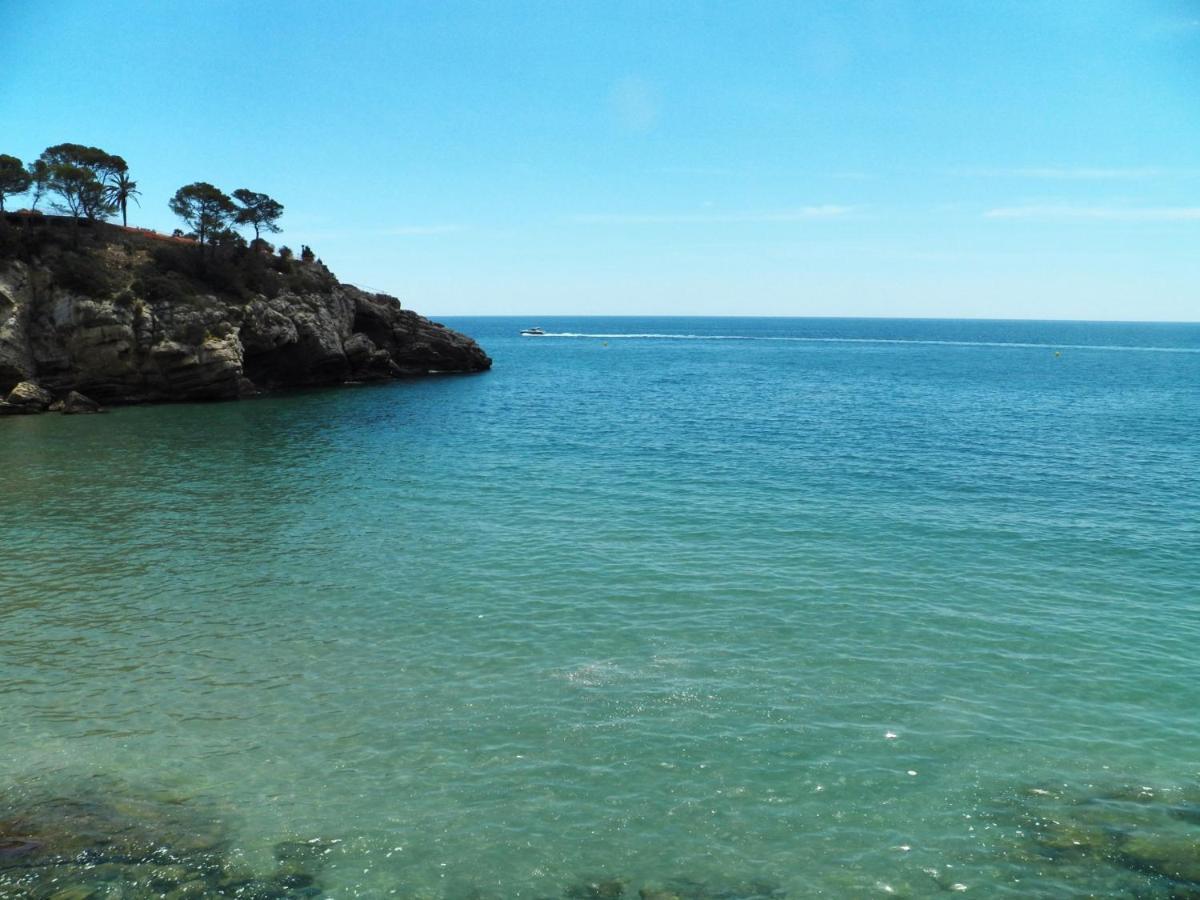 With Direct Access To The Sea Apartment