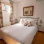 Villa Dea - Home Away From Home - Families Only