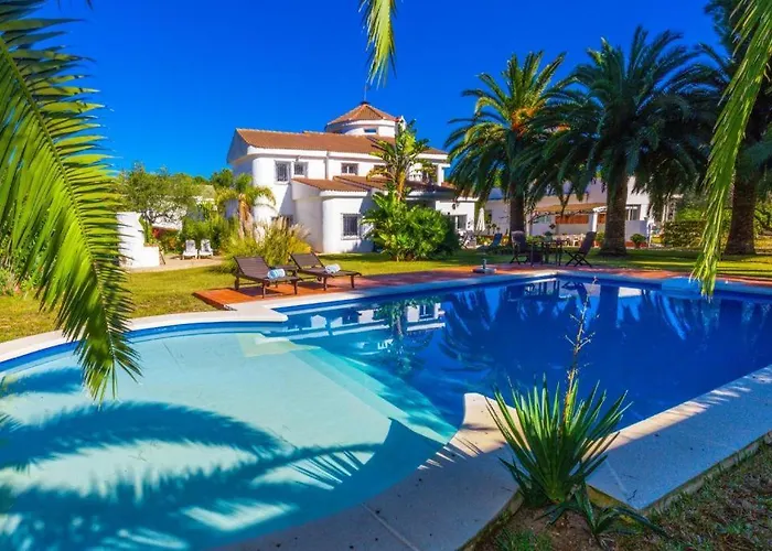 Villa Dea - Home Away From Home - Families Only