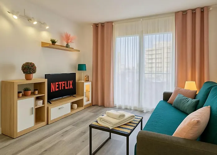 Cozy Flat With Wifi And Pool 5 Min To Beach