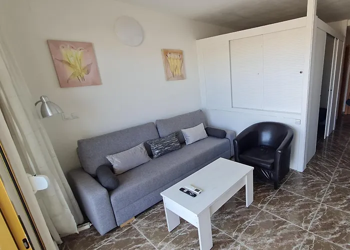 Apartamento Con Piscina En Salou