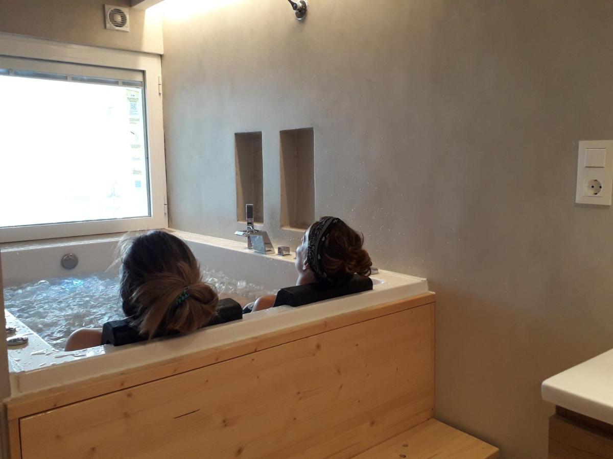 Jacuzzi & Sauna ! Apartment
