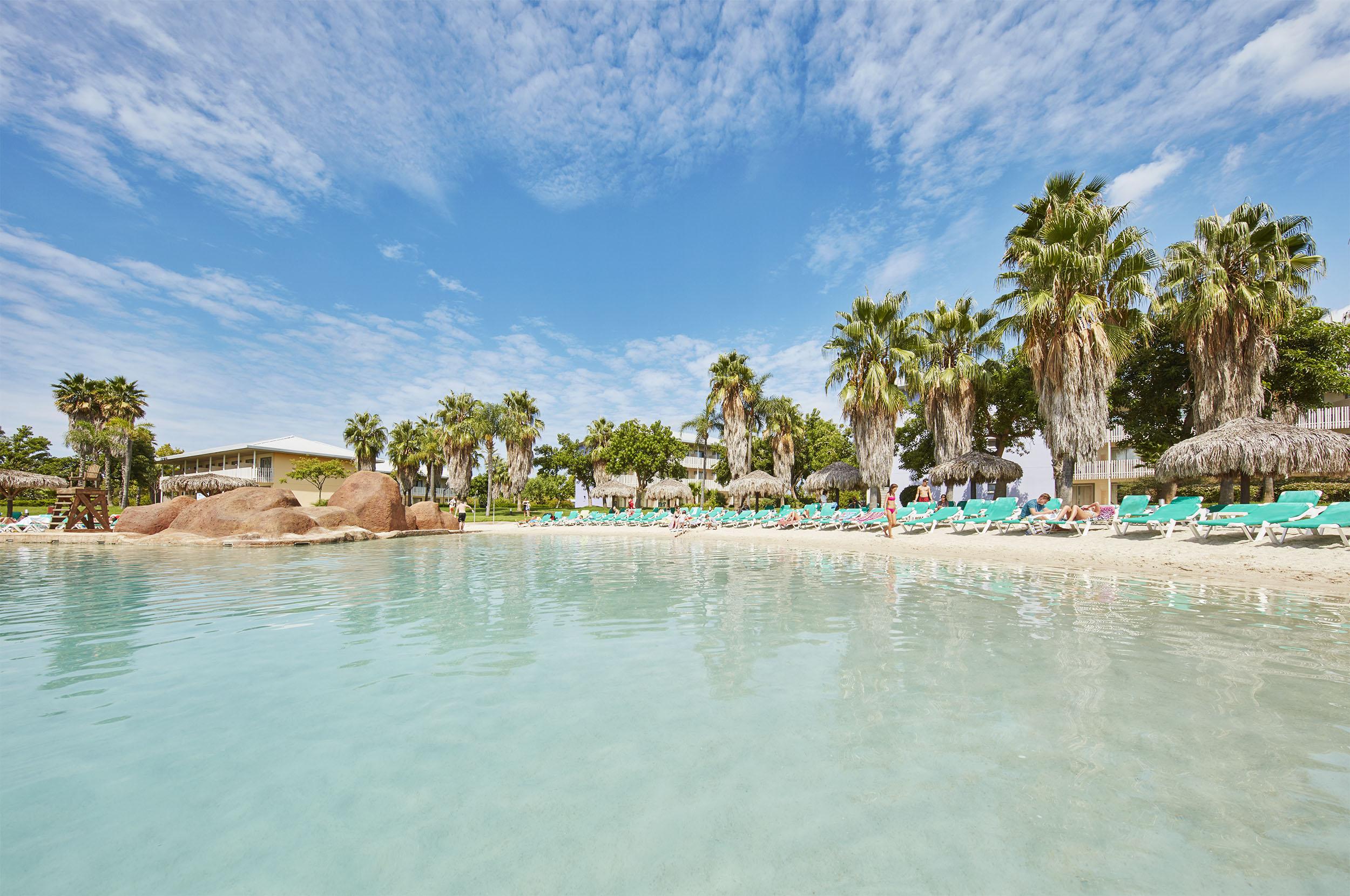 Portaventura Caribe: Unlimited Park Access & Ferrari Land Entry Hotel 4*
