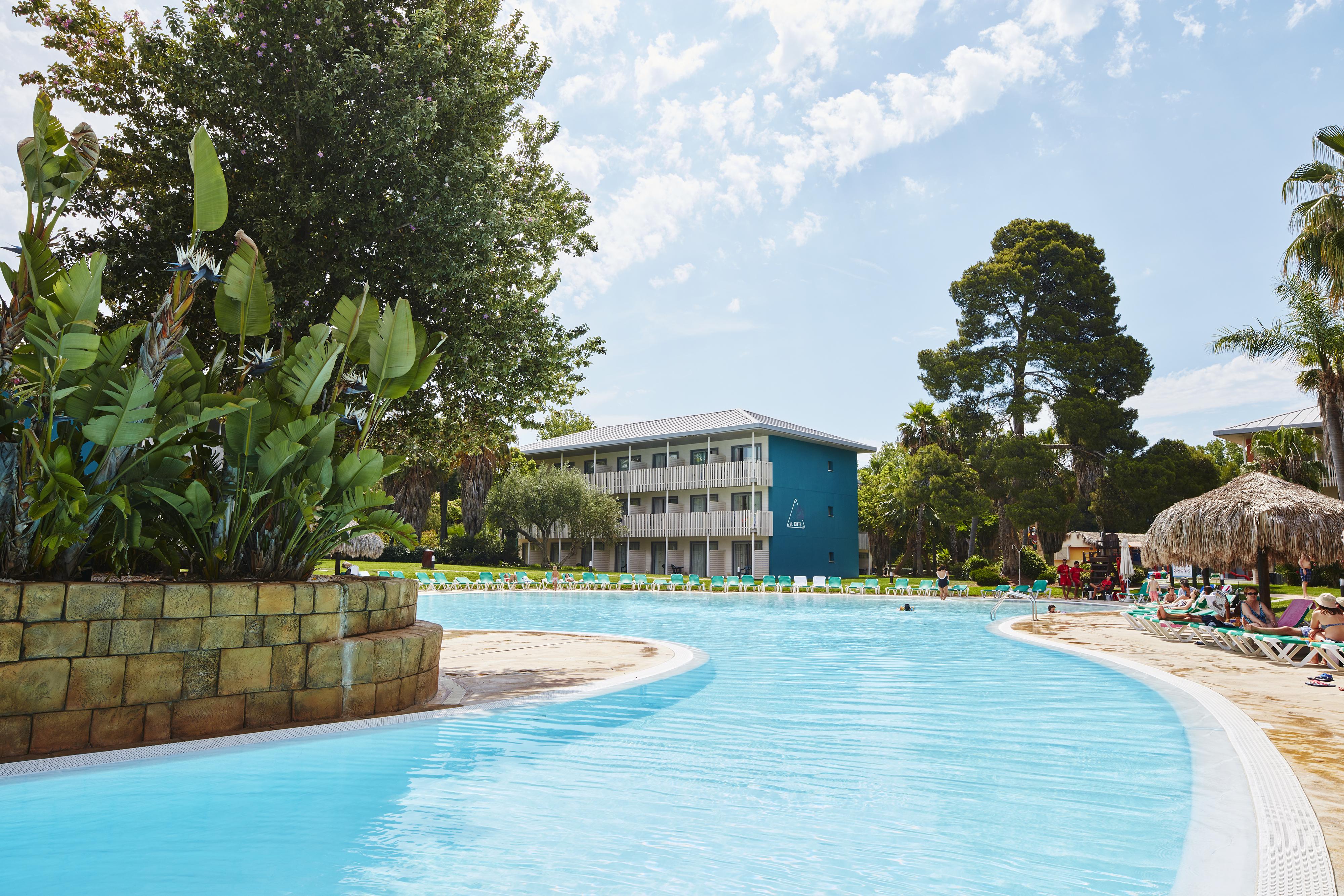 Hotel Portaventura Caribe: Unlimited Park Access & Ferrari Land Entry 4*