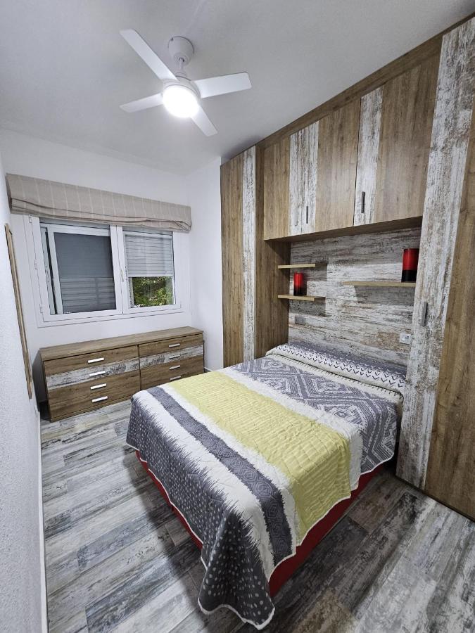 Salou, Piso De 3 Con Piscina. Apartment *