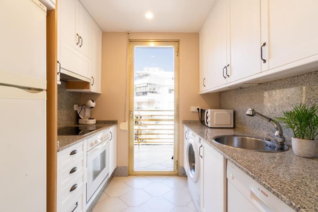 50mbeach-2room-pool-wifi-bigterrace-portavntura-aa10 Apartment *