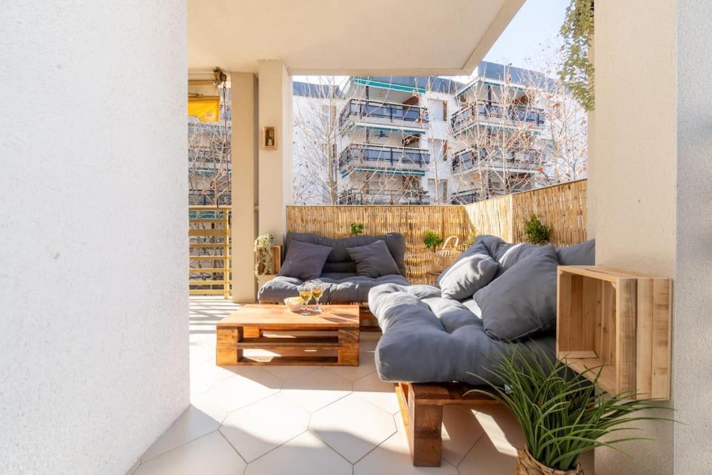 50mbeach-2room-pool-wifi-bigterrace-portavntura-aa10 Apartment