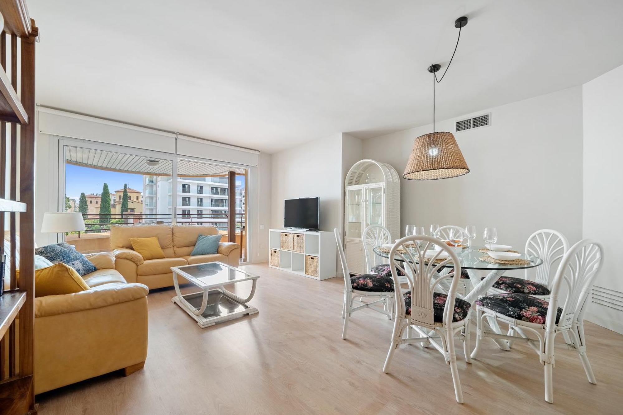 Luxury With Sea View And Parking * Salou