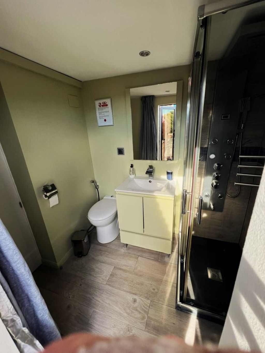 Atico A Apartment *