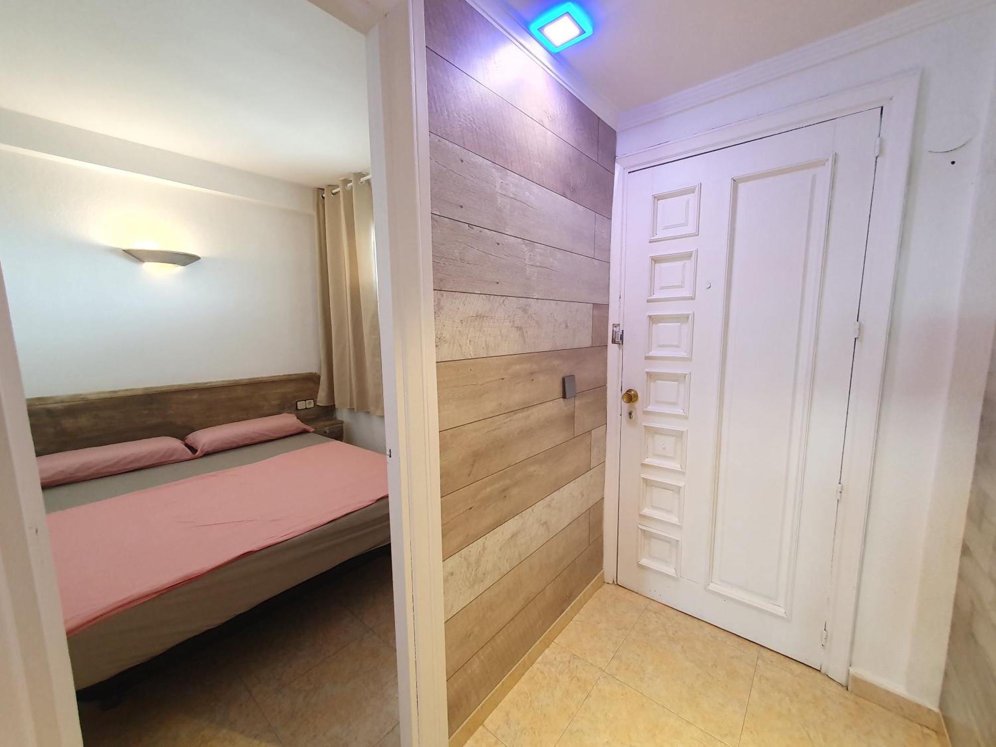 Salou,carrer De París, Playa Centro. Piscina. Apartamento