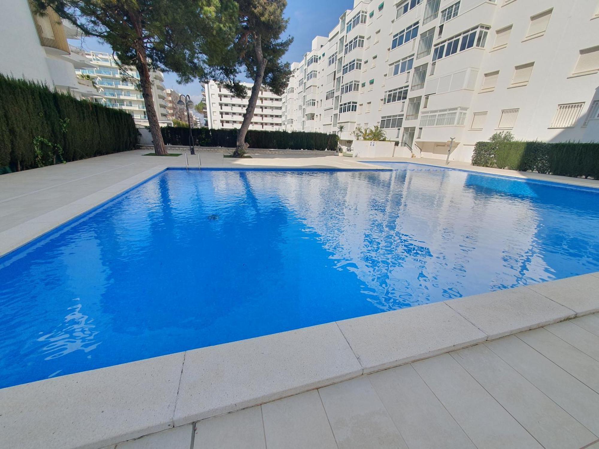 Salou,carrer De París, Playa Centro. Piscina. Apartamento *