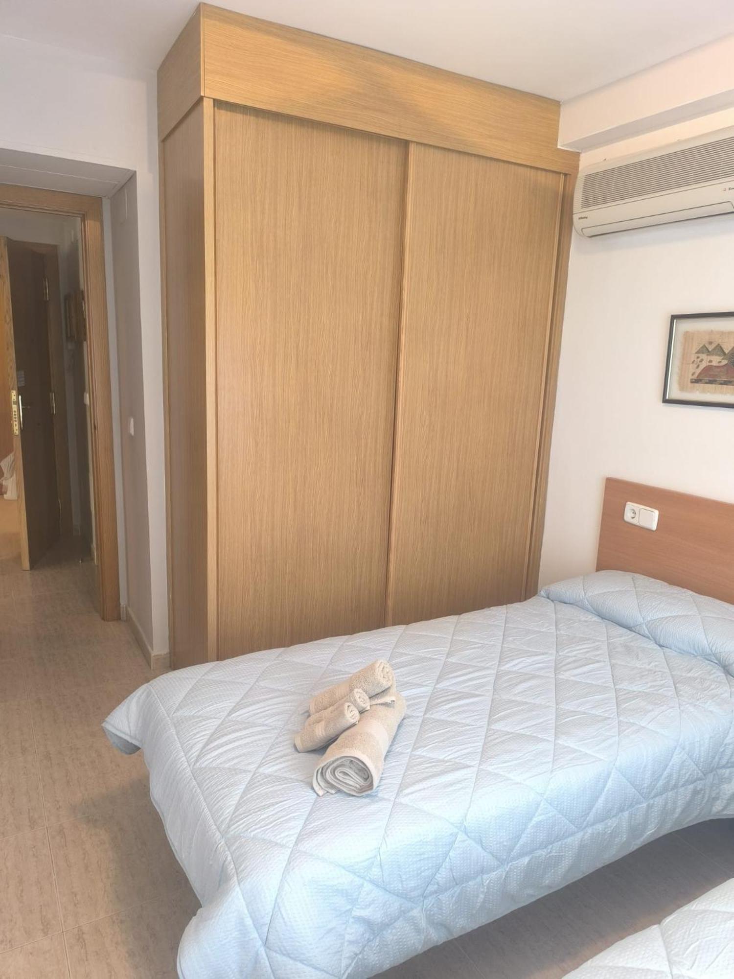 Apartment En El Centro De Salou, Playa , Padel , Tenis Y Piscina, Complejo Larimar Salou