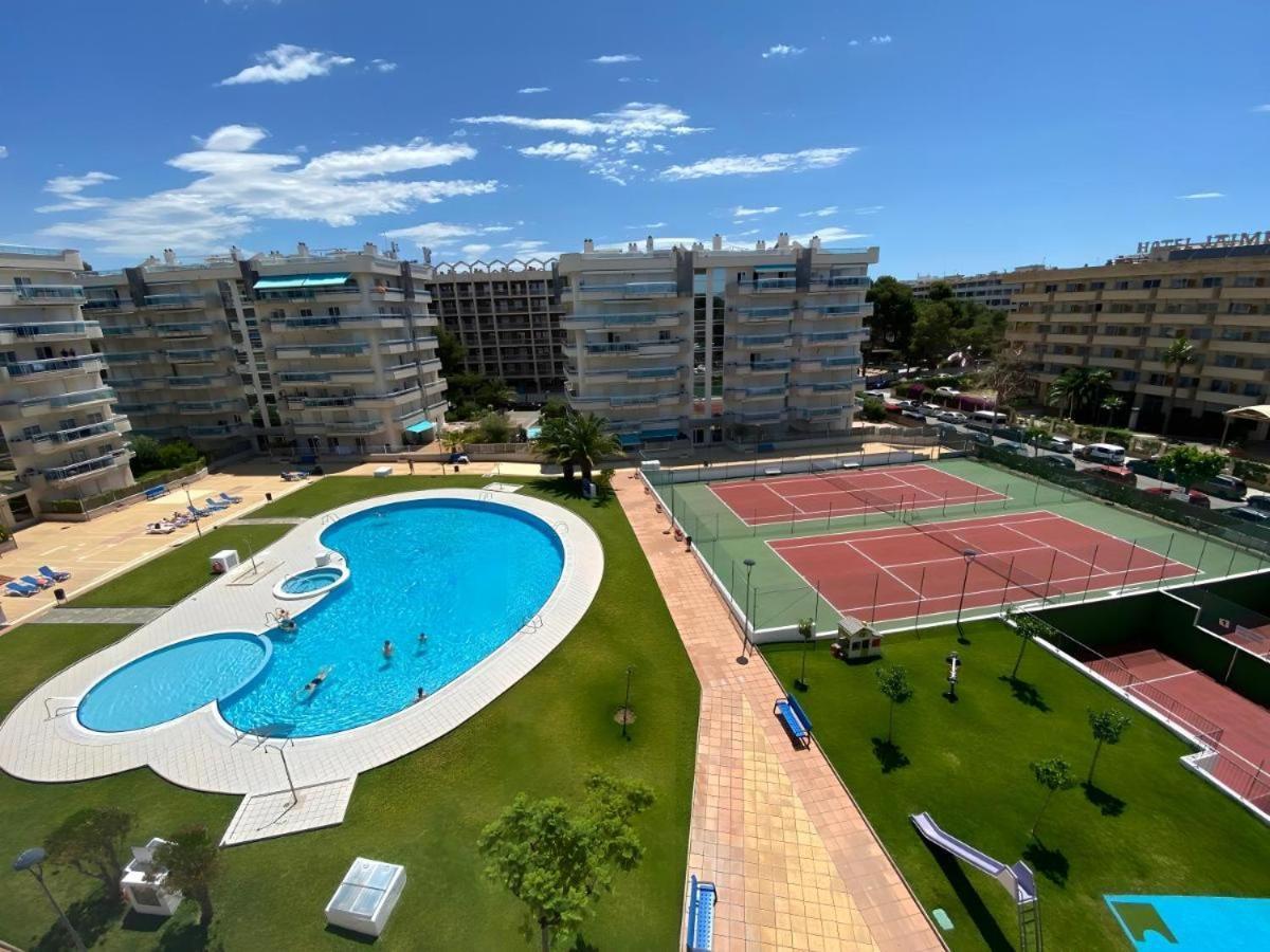 En El Centro De Salou, Playa , Padel , Tenis Y Piscina, Complejo Larimar Apartment