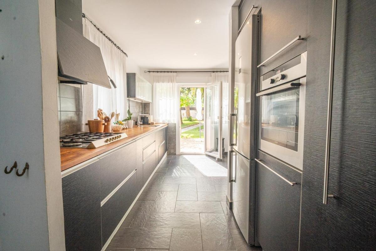 Villa Dea - Away From - Families Only