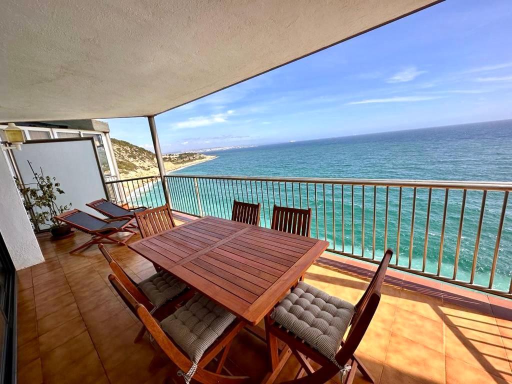 Apartamento With Spectacular Views