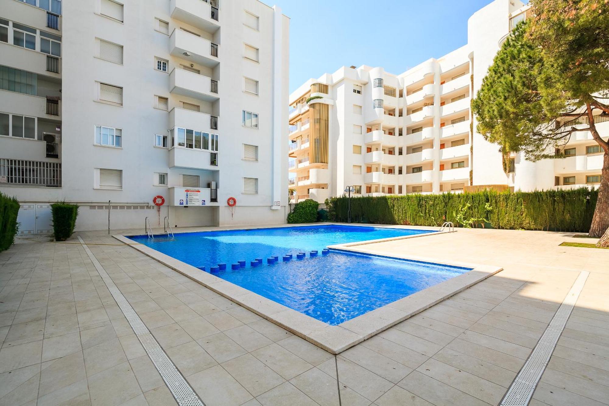 Uhc Anagabu Family Complex Apartment *