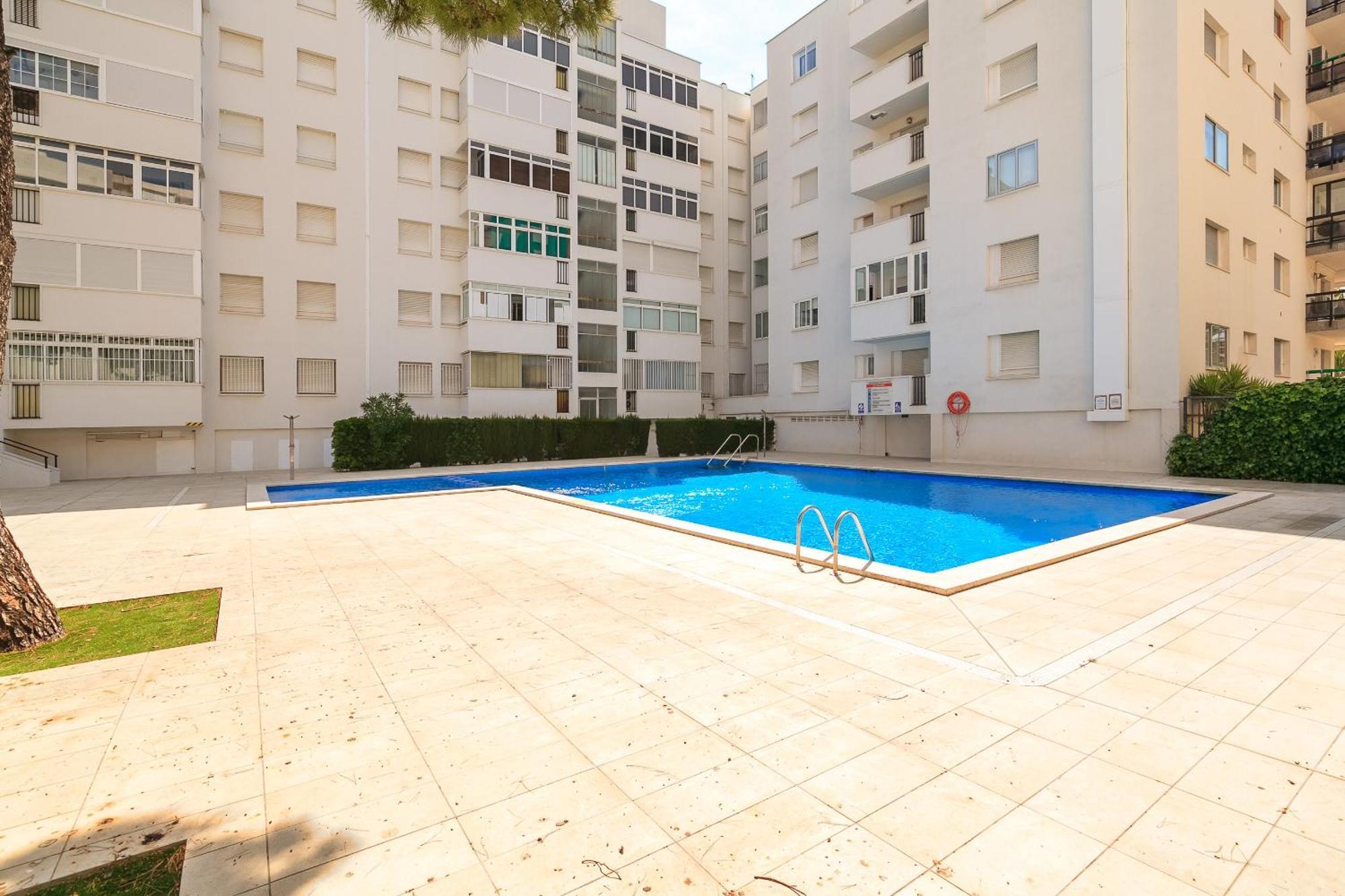 Uhc Anagabu Family Complex Apartment