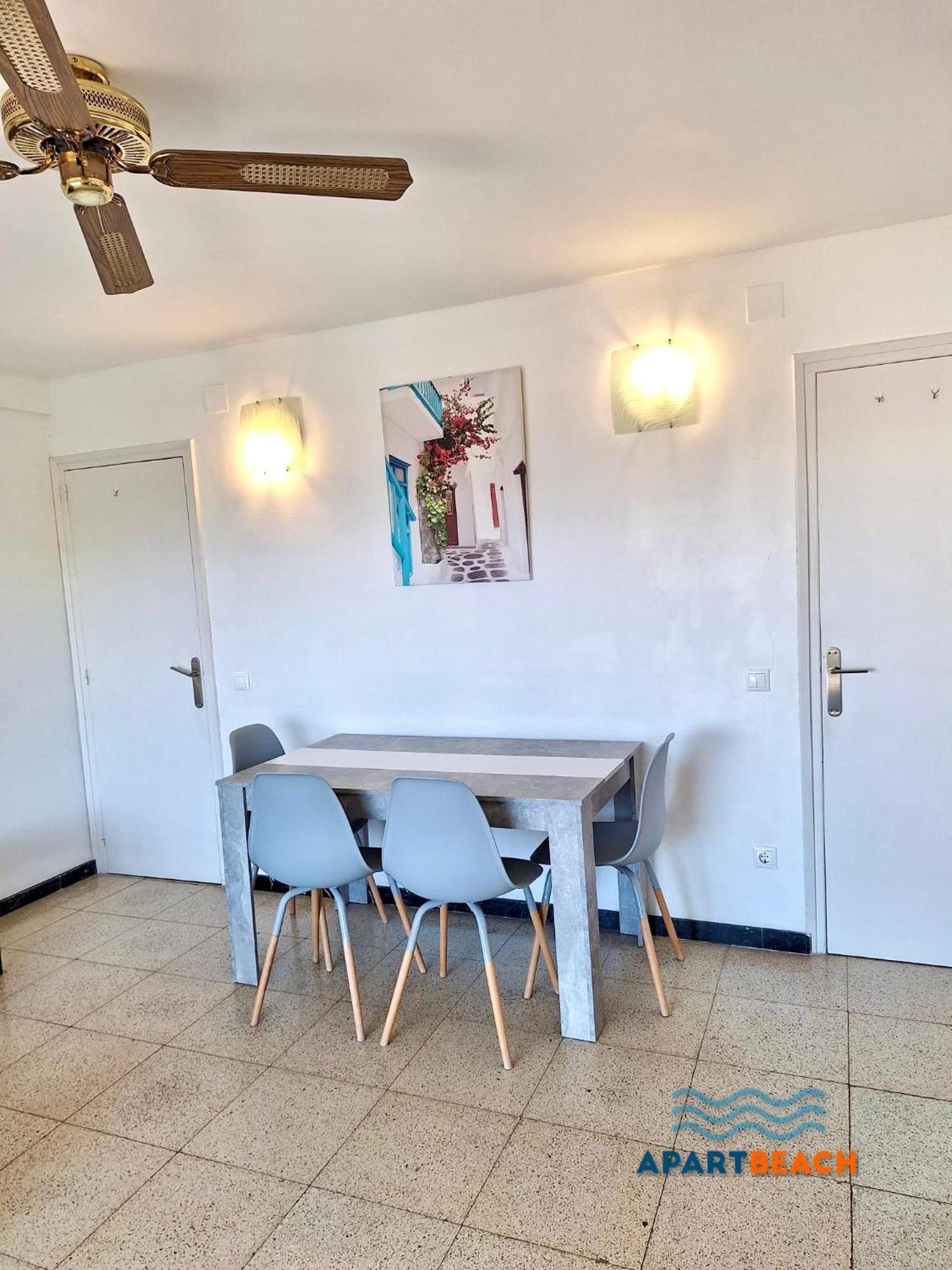 Apartbeach Capri Front Clima Y Wifi Apartment Salou