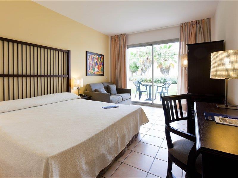 Portaventura Caribe: Unlimited Park Access & Ferrari Land Entry Hotel