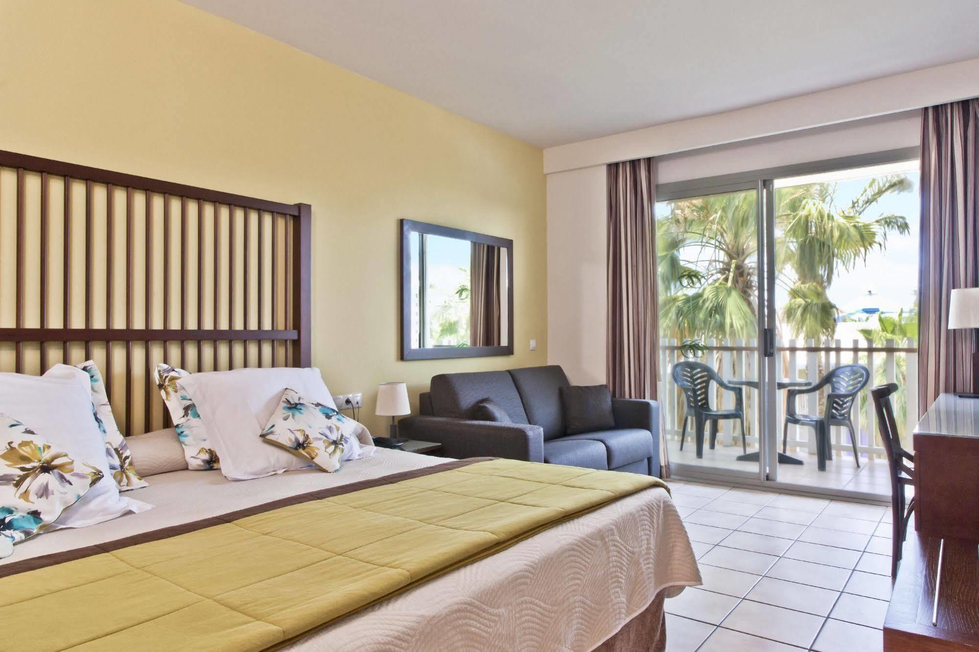 Portaventura Caribe - Includes Unlimited Access To Portaventura Park & 1 Access To Ferrari Land 4*