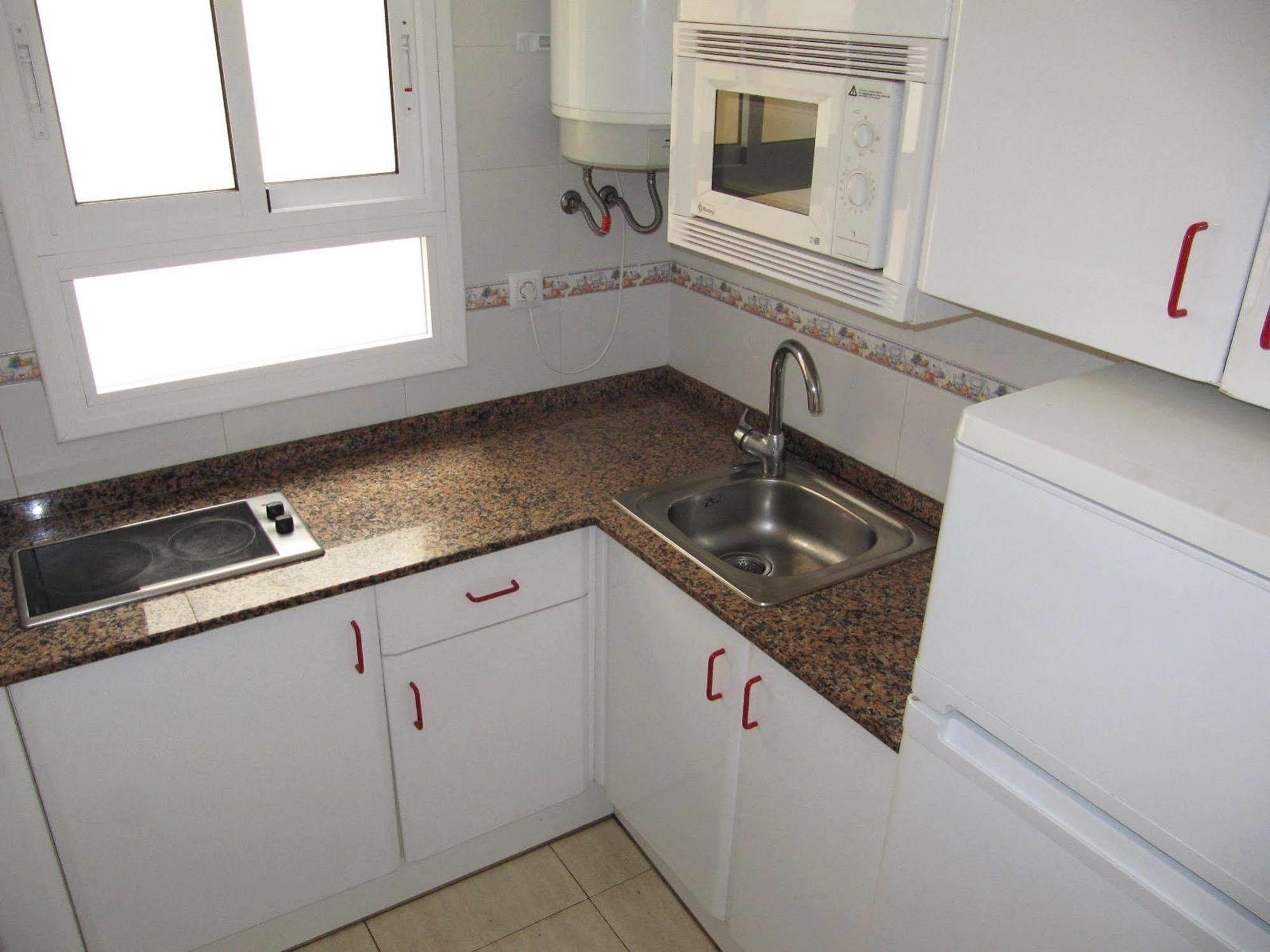 Hesperia Apartment *